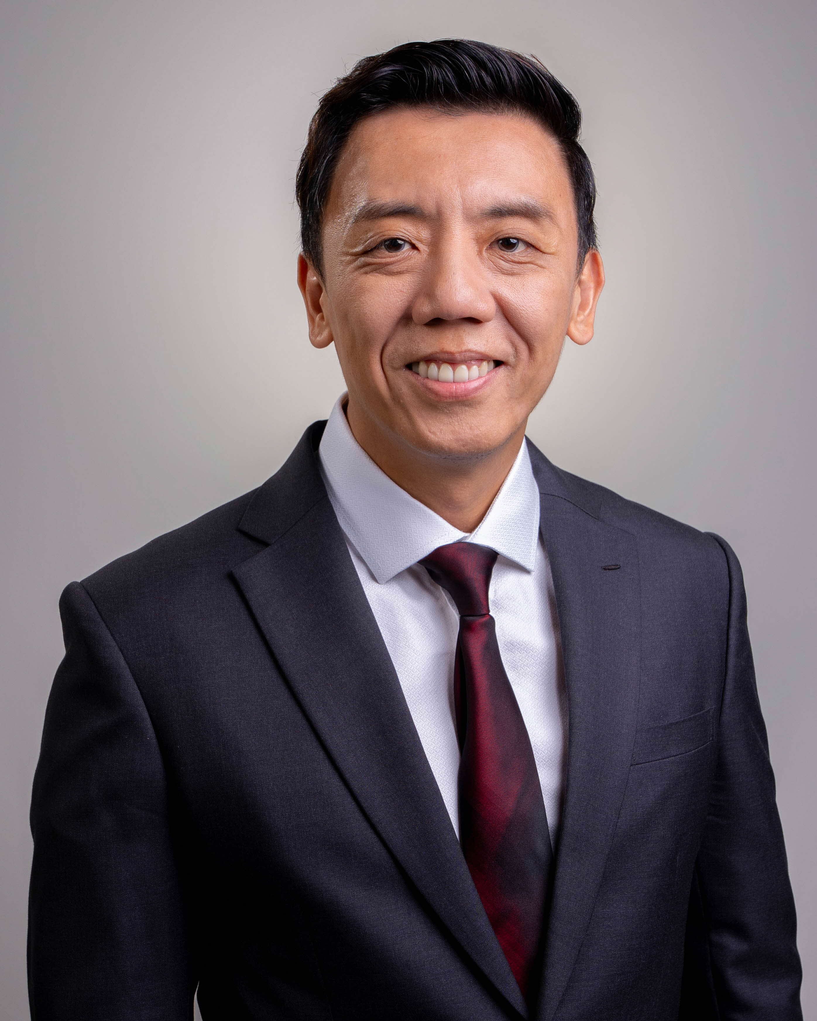 Portrait of Mr Jeffrey SIOW, Minister for Transport and Second Minister for Finance